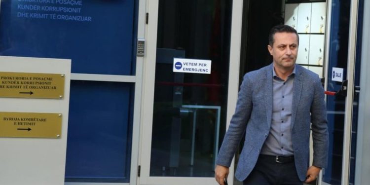 Altin Dumani konfirmon: Vazhdojnë hetimet ndaj deputetit të zgjedhur, Ceno Klosi