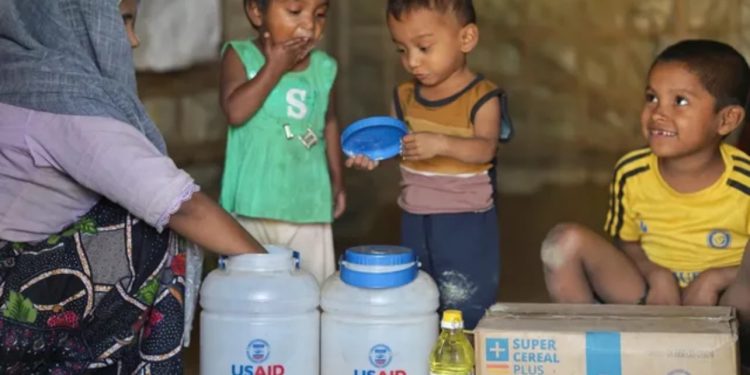 Raporti: Shkurtimi i ndihmës globale nga Trump mund të shkaktojë 14 milionë vdekje shtesë në pesë vjet, më të rrezikuarit fëmijët