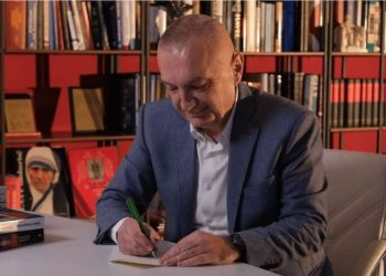 “Pas 20 ditësh, më lanë të takohesha me motrën dhe 2 nga 3 fëmijët!” Meta: Masat represive përforcohen çdo ditë! Nesër letra për Ahmetajn