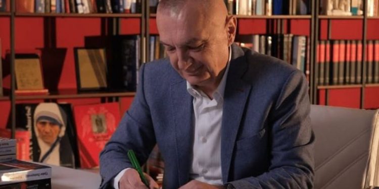 “Pas 20 ditësh, më lanë të takohesha me motrën dhe 2 nga 3 fëmijët!” Meta: Masat represive përforcohen çdo ditë! Nesër letra për Ahmetajn