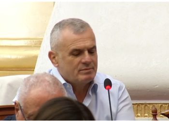 “Pa të drejtë nuk e kaluat”/ Bujar Leskaj: Raporti i institucioneve të pavarura duhej kaluar në këtë legjislacion