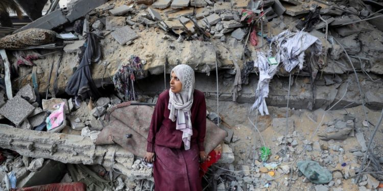 Ekipet e shpëtimit në Gazë: Forcat izraelite vranë 25 persona, 12 në strehimore