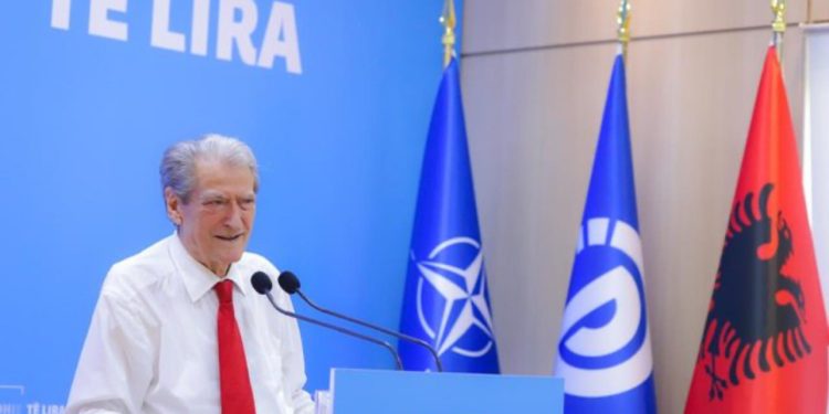 Rinumërimi/ Berisha: Në Tiranë, Ilir Rusmajli i ka hequr vota PD-së pa asnjë shkak ligjor! Kontrata e lobimit është mes fondacionit dhe kompanisë, PD pranon vetëm shërbimin