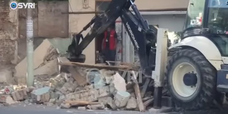 IMT i shemb shtëpinë me certifikatë pronësie familjes Kurti në mes të Tiranës