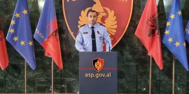 Parkimi i dyfishtë/ Proda: Nuk do konsiderohet si shkelje e lehtë, por vepër penale