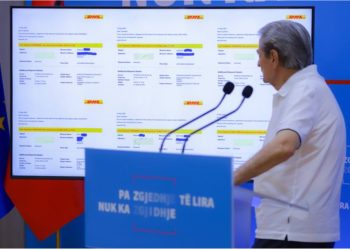 Berisha publikon imazhet për votat e diasporës: Firmat tek zarfet e dorëzuara nga DHL janë vetëm disa viza