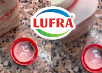 VIDEO/ “Lufra” hedh në treg dhallë të mykur, qytetarja e alarmuar: Po na helmojnë!