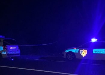 Aksident pak para mesnatës në Sarandë/ Motori përplaset me një makinë, plagoset 22-vjeçari