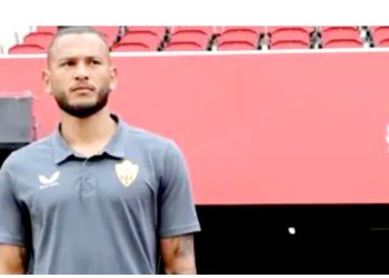 Luis Suarez konfrontohet me hajdutët dhe parandalon një grabitje në shtëpinë e tij…