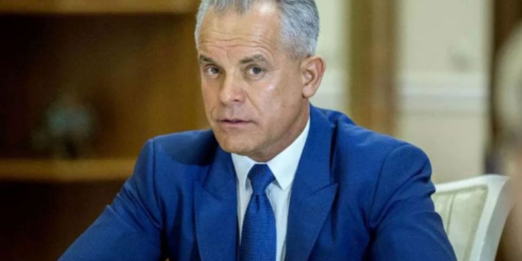 I akuzuar për korrupsion dhe bashkëpunim në zhdukjen e 1 miliard dollarëve nga një bankë moldave, arrestohet në Greqi ish-politikani Vladimir Plahotniuc