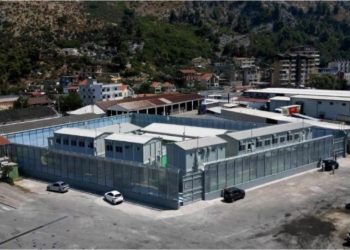 Media italiane: Marrëveshja Itali-Shqipëri për emigrantët po shihet tani si një shembull i mirë nga vendet e BE-së