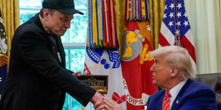 Presidenti i zgjat dorën për pajtim miliarderit? Trump: Nuk dua t’i shkatërroj kompanitë e Elon Musk, përkundrazi dua të lulëzojnë si kurrë më parë!