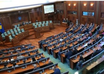 Një ditë para skadimit të afatit të vendosur nga Gjykata Kushtetuese, Kuvendi i Kosovës mblidhet sot në tetativën e fundit për konstituim