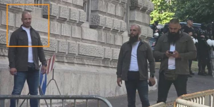 Kush janë të akuzuarit për sulmin në Banjskë që u panë pranë Presidencës së Serbisë?