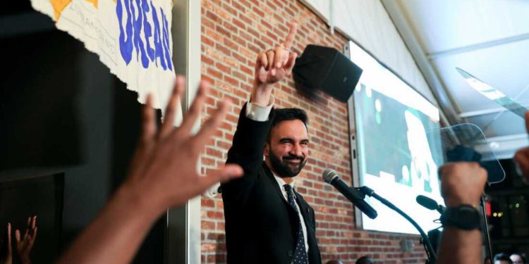 PROFIL/ Kush është Zohran Mamdani, myslimani demokrat që po kandidon për kryebashkiak në Nju Jork