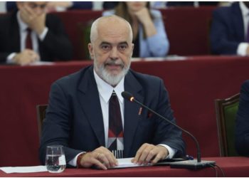 Rama takim dy ditor në Cërrik me ministra, kryebashkiakë dhe blegtorë, në fokus të diskutimeve sektori i bujqësisë