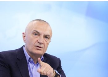 Kartë bankare e padeklaruar? Meta nxjerr dokumentin: SPAK dezinformon, operon vetëm me urdhër politik të PS