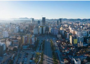 Raporti: Temperaturat brenda Tiranës ndryshojnë me 6 gradë nga lagja në lagje, nga betoni