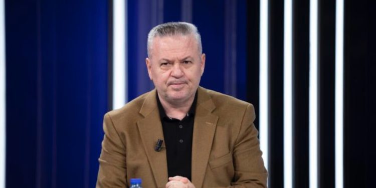 “Bankers e mbronin ish-ministrat e PS dhe PD”, Myslim Murrizi: Ka marrë 10 mld euro pasuri shqiptarësh dhe nuk paguan