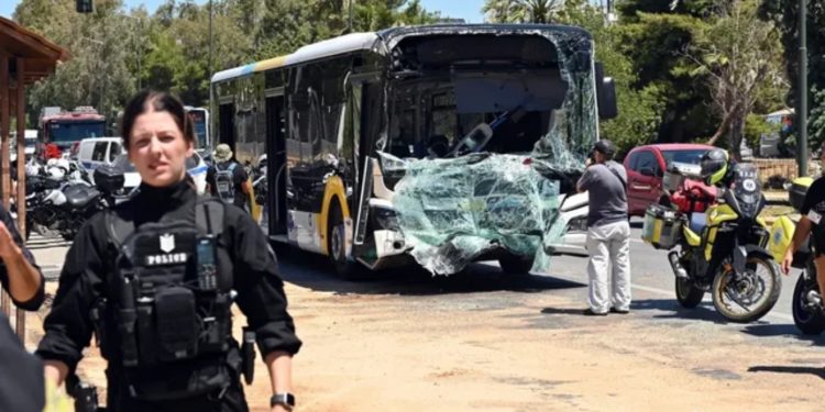 VIDEO/ Aksident në Greqi/ Përplasen dy urbanë, plagosen 32 persona, mes tyre edhe fëmijë