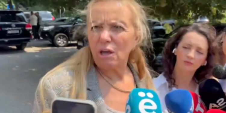 Kërcënimi me bombë/ Deputetja e AAK-së: Është në dorën e policisë të zbulojë rastin dhe kush e bëri telefonatën