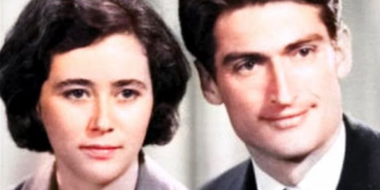 “Hyjni tokësore e jetës sonë!” Berisha uron bashkëshorten për ditëlindjen dhe 54-vjetorin e martesës: Gëzuar Lili, edhe shumë vite të tjera me të gjithë ne