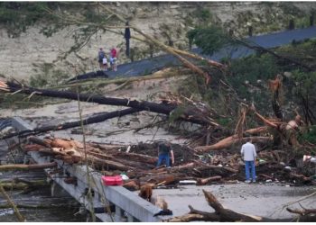 Përmbytjet në Teksas, shkon në 50 numri i viktimave, 30 fëmijë të zhdukur