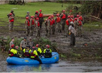Përmbytjet në Teksas, numri i viktimave rritet në 82, dhjetëra të tjerë të zhdukur! Paralajmërime për reshje shiu edhe në orët e ardhshme