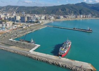 Babë e bir, njëri magazinier dhe tjetri shtrues asfalti, bëhen pronarë të dy investimeve 142 mln euro në Shqipëri, HISTORI përrallash nga Tërpani i Beratit