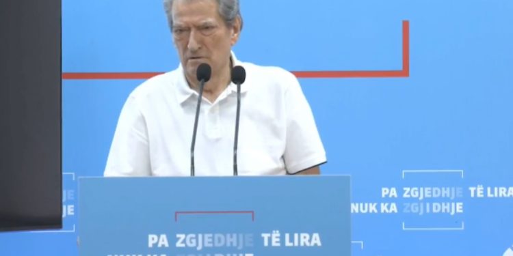 Salianji u lirua nga burgu/ Berisha: Ishte dënim politik, vuajti 9 muaj jashtë çdo ligji