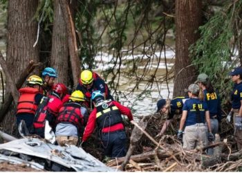 Përmbytjet katastrofike në Teksas/ 161 persona ende të zhdukur, vazhdojnë kërkimet për të mbijetuar