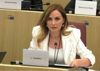 “Vendi, në një sfidë të jashtëzakonshme për demokracinë”/ Raporti për Shqipërinë, Tabaku: Pengesë kryesore për integrimin europian është qeverisja