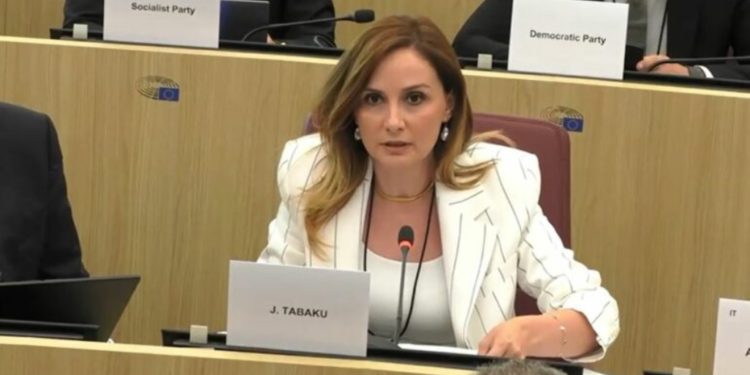 “Vendi, në një sfidë të jashtëzakonshme për demokracinë”/ Raporti për Shqipërinë, Tabaku: Pengesë kryesore për integrimin europian është qeverisja