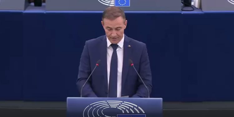 “Autoritetet duhet të respektojnë shtetin e së drejtës!” Eurodeputeti Kovatchev: Partia në pushtet bleu vota në 11 maj