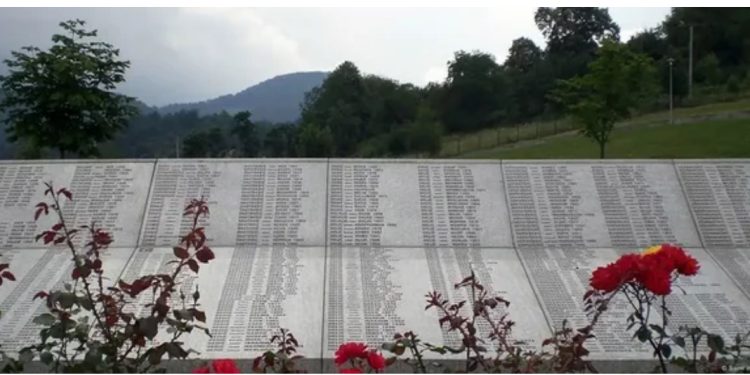 “Kultura e kujtesës mungon!” Sot 30 vite nga masakra e Srebrenicës