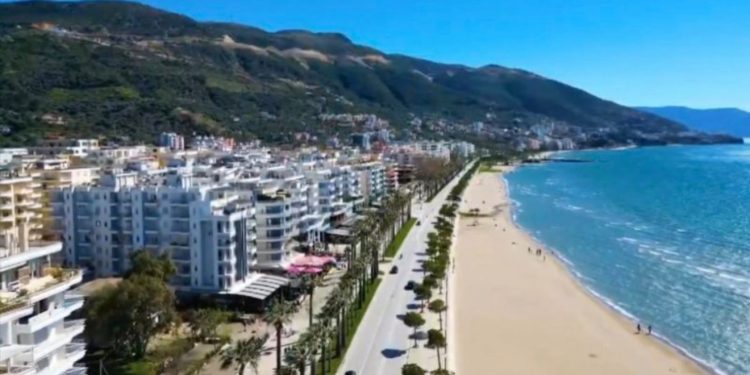 Dy vajza dyshohen të mbytura pranë një resorti në Vlorë