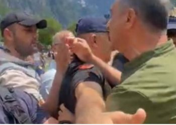 “Mos më kap me dorë se ta mbështjell mirë, legen m….”, Boçi dhe Spahia përplasen me policinë në Theth