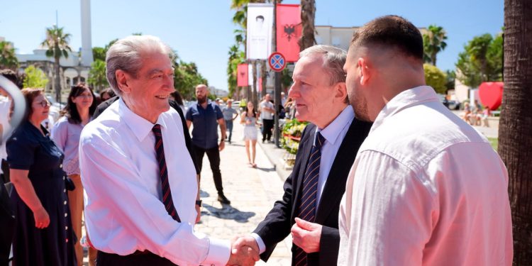 Ish-ambasadori gjerman u gjet i pajetë në hotel, Berisha: Dielli perëndoi për Werner Daum