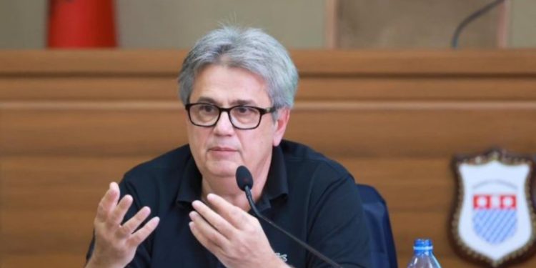 Dhanë dorëheqjen pas urdhërit të Ramës/ Benet Beci “hap dyert” për administratorët e ardhshëm: Nëse e doni Shkodrën, aplikoni!