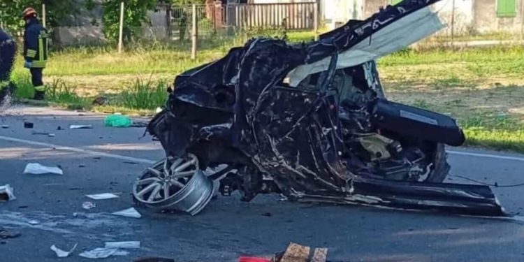 “Automjeti ndahet në dysh!” Tentoi t’i shpëtonte patrullave të policisë, aksidentohet dhe humb jetën në Itali 23-vjeçari shqiptar