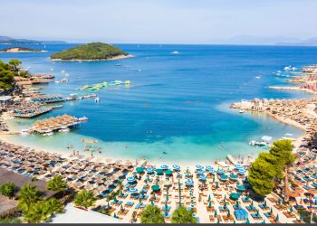 “Forbes” i bën elozhe rivierës shqiptare