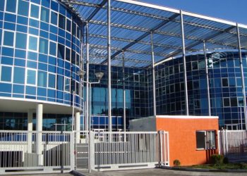 Ish-punonjësi i Kadastrës në Fier dënohet për marrëveshje në këmbim të dokumenteve të legalizimit! Shtetasit që ofruan ryshfet shpallen fajtorë.