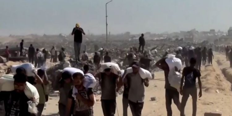 Izraeli vazhdon ofensivën në Gaza, 104 palestinezë humbin jetën në 24 orët e fundit.