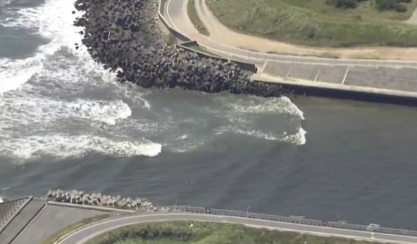 Japoni, një femër humb jetën ndërsa përpiqej të largohej nga zona e prekur nga cunami.