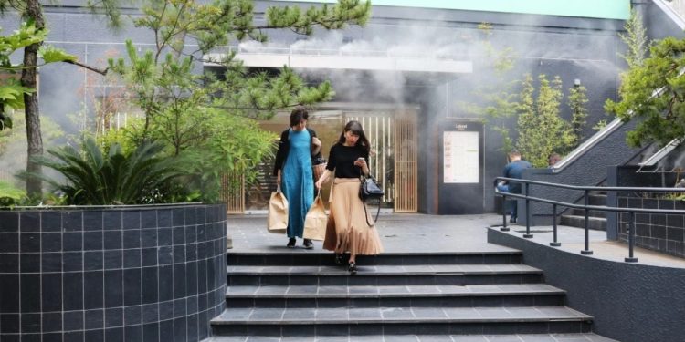 Japonia nën flakë, vendi aziatik regjistron temperaturën më të lartë ndonjëherë.