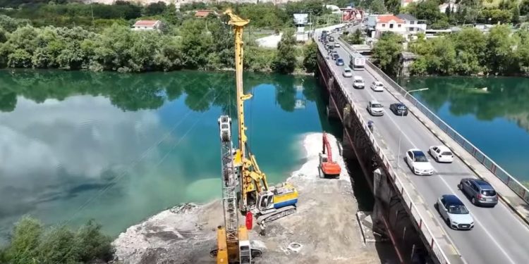 Konstrukcioni i urës së re në Bahçallëk, Rama ndan imazhe nga procesi i punimeve: I ofron qendrës së veriut një hyrje të dignitetshme.