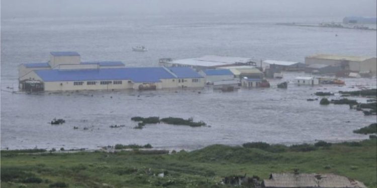 VIDEO/ Tërmeti me magnitudë 8.8 ndodh në Rusi, Cunami arrin bregdetin e Petropavlovsk-Kamchatsk