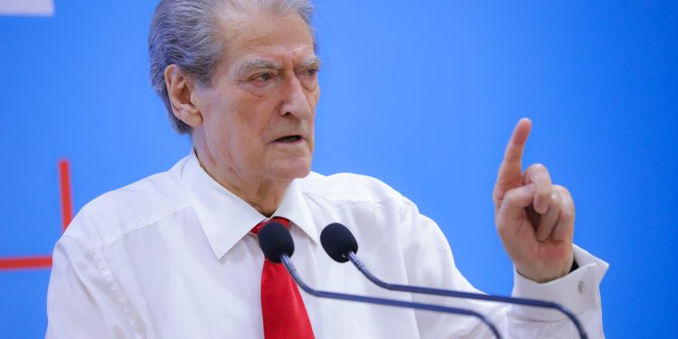 Paralajmëron protesta? Berisha: Janë të vonuara, shqiptarët s’kanë asnjë rrugë tjetër