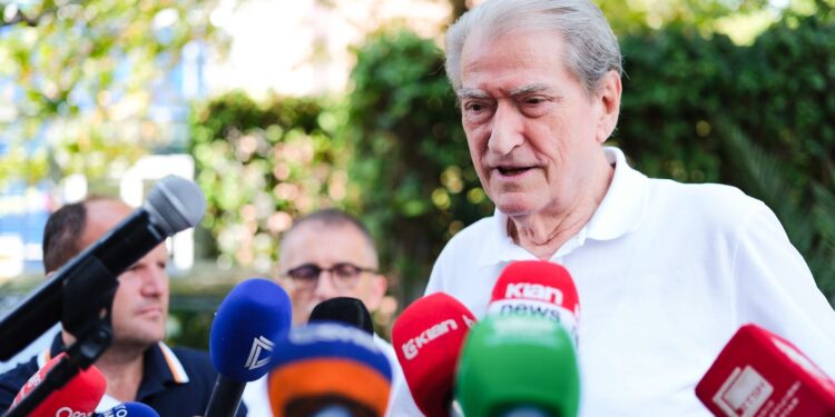 Berisha: Altin Troplini mbron Irenën me 3 mbiemra sepse janë bashkëpunëtorë në krim! Kjo është fytyra e vërtetë e këtij sistemi