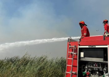 38 zjarre të reja brenda 24 orëve, 7 ende në flakë! Evakuohen shumë familje.